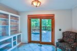 River Dream Lodge: Master Bedroom Reading Room